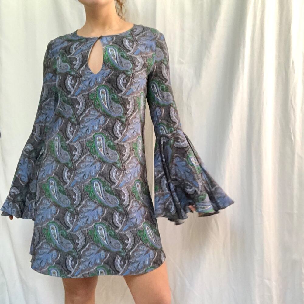 Elizabeth and James | Flowy Bell Sleeve Silk Mini Dress Peacock 70s XS